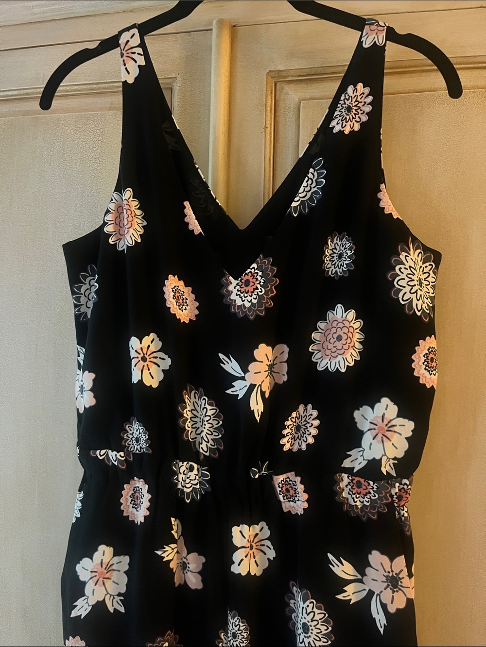 LOFT Black print sleeveless jumpsuit pink floral design - size XS-side pockets
